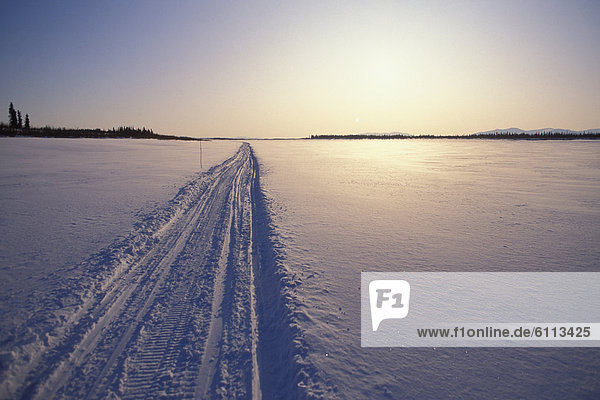 folgen Arktis Schneemobil Tundra