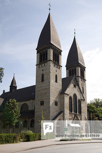 Katholische Pfarrkirche St. Clemens  Rheda  Rheda-Wiedenbrück  Münsterland  Deutschland  Europa  ÖffentlicherGrund
