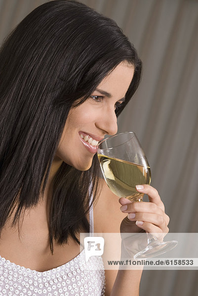 Frau  Wein  Hispanier  trinken