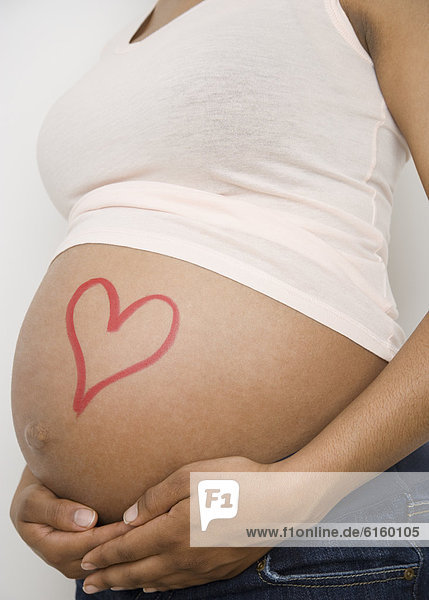 Frau  Schwangerschaft  amerikanisch  herzförmig  Herz