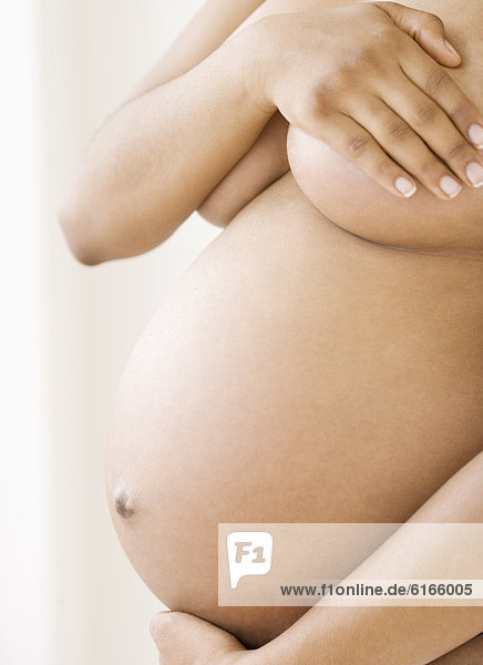 Frau  Busen  Schwangerschaft  amerikanisch  bedecken  nackt