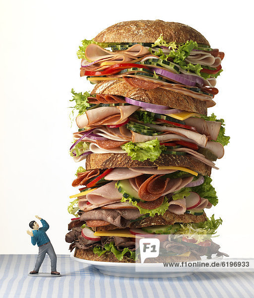Mann  Konflikt  Spielzeug  Sandwich