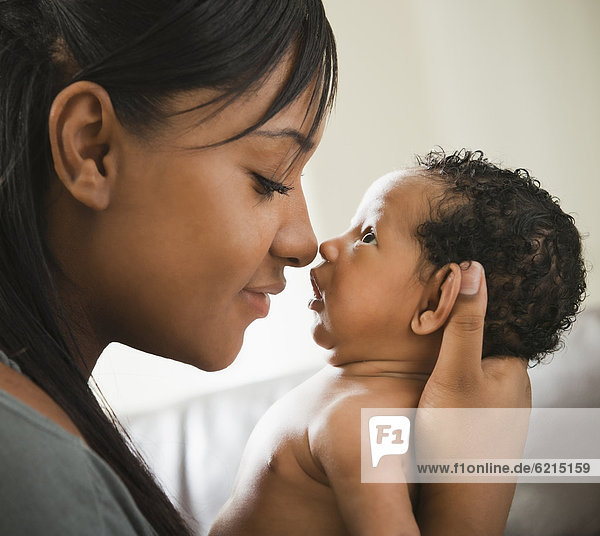Neugeborenes  neugeboren  Neugeborene  halten  mischen  Mutter - Mensch  Baby  Mixed