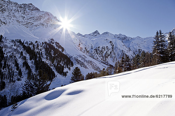 Winterlandschaft im Sellraintal  Sellrainer Berge  Tirol  Österreich  Europa