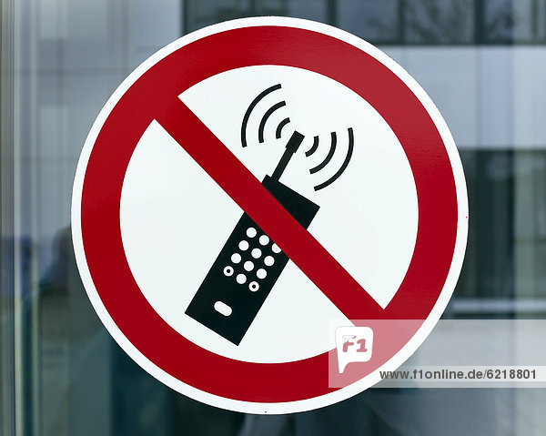 Handy-Verbot  Schild mit Handy  durchgestrichen