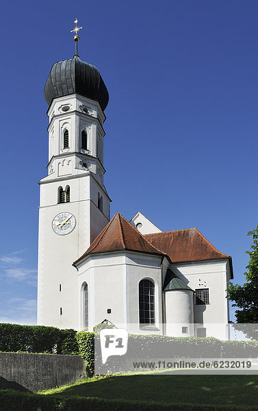 Kirche St. Laurentius in Pähl  Alpenvorland  Fünfseenland  Pfaffenwinkel  Oberbayern  Bayern  Deutschland  Europa  ÖffentlicherGrund