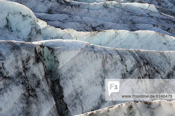 Struktur von Eis  Gletscherzunge SvÌnafellsjökull  Skaftafell Nationalpark  Austurland  Ostisland  Island  Europa