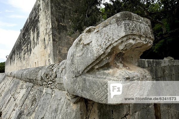 Chichen Itza  Chichen-Itza  Stein  schnitzen  Nordamerika  Mexiko  übergroß  UNESCO-Welterbe  Yucatan