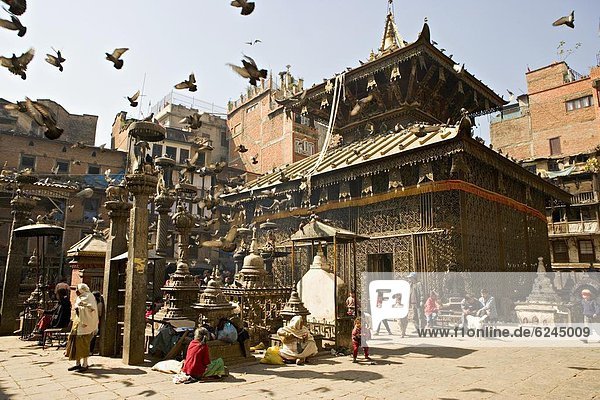 Messestand Kathmandu Hauptstadt Lifestyle Gebäude Laden Dach Innenhof Hof Markt Nepal Pagode