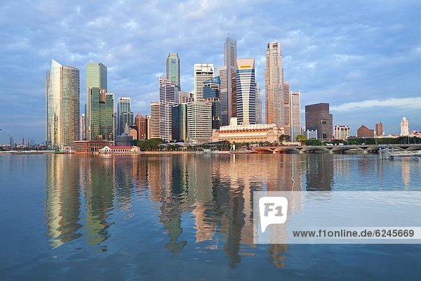 Skyline  Skylines  Finanzen  Morgendämmerung  Südostasien  Asien  Ortsteil  Singapur