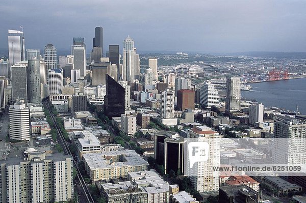 Vereinigte Staaten von Amerika  USA  Skyline  Skylines  Großstadt  Nordamerika  Ansicht  Luftbild  Fernsehantenne  Seattle