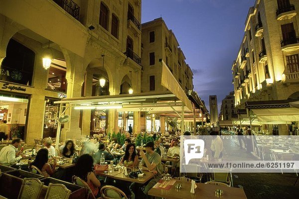 Großstadt  Restaurant  Mittelpunkt  Zimmer  Außenaufnahme  Naher Osten  Beirut  Ortsteil  Innenstadt  Libanon