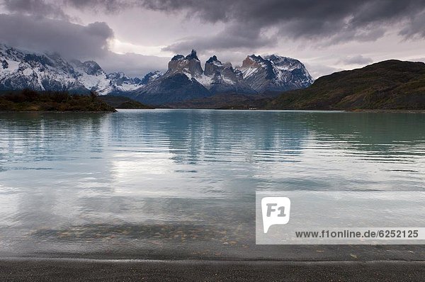 Lago Pehoe  Nationalpark Torres del Paine  Patagonien  Chile  Südamerika
