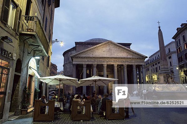 beleuchtet Rom Hauptstadt Europa Restaurant Pantheon Latium Abenddämmerung Italien