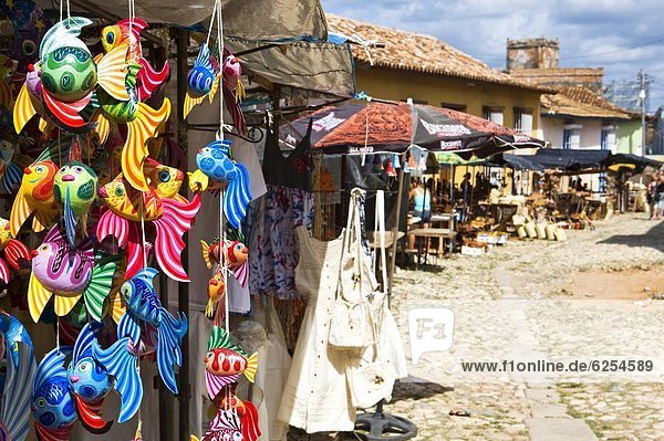 zeigen bunt Westindische Inseln Mittelamerika verkaufen Trinidad und Tobago Handwerk Kuba Markt