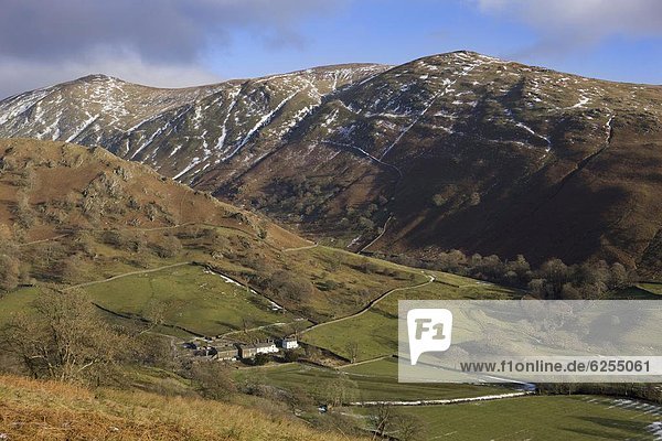zeigen Bauernhaus Europa Stein Tradition Großbritannien Ansicht nähern gekalkt Cumbria England