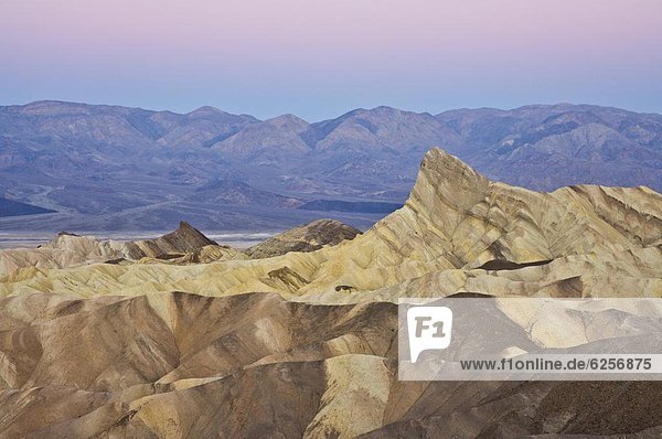 Vereinigte Staaten von Amerika  USA  Sonnenaufgang  männlich - Mensch  Anordnung  Leuchtturm  Nordamerika  zeigen  Erosion  Vorgebirge  Death Valley Nationalpark  Bake  Kalifornien
