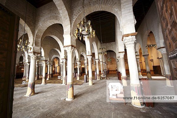 Nordafrika  Halle  groß  großes  großer  große  großen  UNESCO-Welterbe  Afrika  Kairouan  Moschee  Gebet  Tunesien