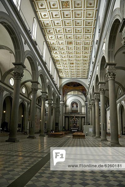 Nave of Basilica of San Lorenzo  Florence  Tuscany  Italy  Europe
