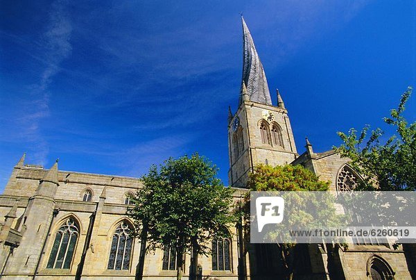 St Mary and All Saints Church with its twisted spire  Chesterfield  Derbyshire  England  UK