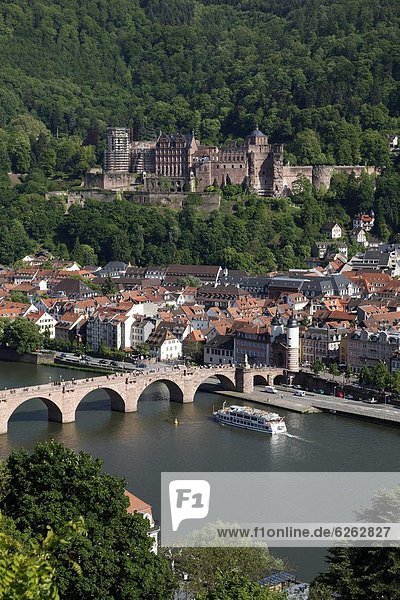 Old Bridge over the River Neckar  Old Town and castle  Heidelberg  Baden-Wurttemberg  Germany  Europe
