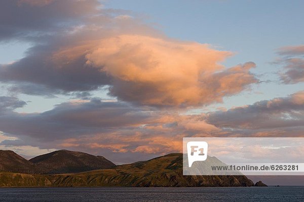 Farbaufnahme  Farbe  Wolke  Sonnenuntergang  über  Steilküste  Beagle  Argentinien  Südamerika