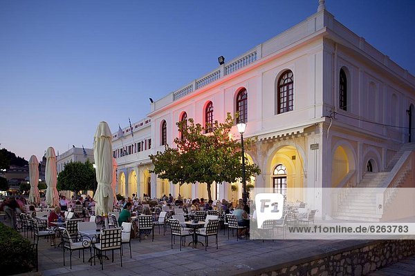 Restaurant at dusk  Solomos Square  Zakynthos Town  Zakynthos  Ionian Islands  Greek Islands  Greece  Europe