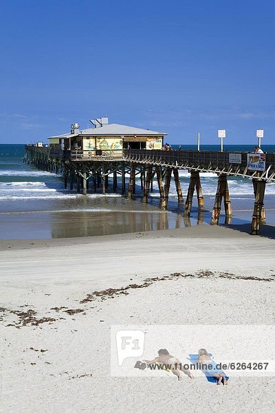 Sunglow Fishing Pier  Dayto0 Beach  Florida  United States of America  North America