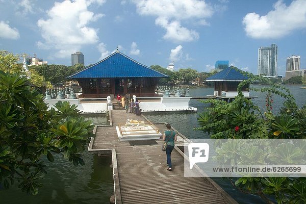 Colombo Hauptstadt See Mittelpunkt fünfstöckig Buddhismus Asien Beira Sri Lanka