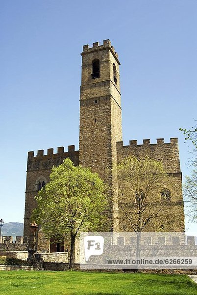 Castello di Poppi dei Conti Guidi (Castle of Conti Guidi in Poppi)  Casentino  Arezzo  Tuscany  Italy  Europe
