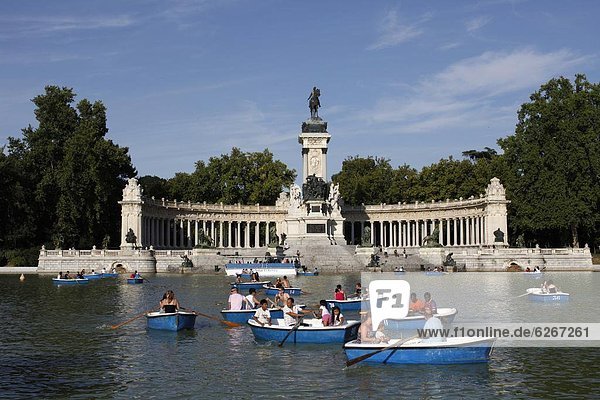 Boating on the lake in Retiro Park  Madrid  Spain  Europe
