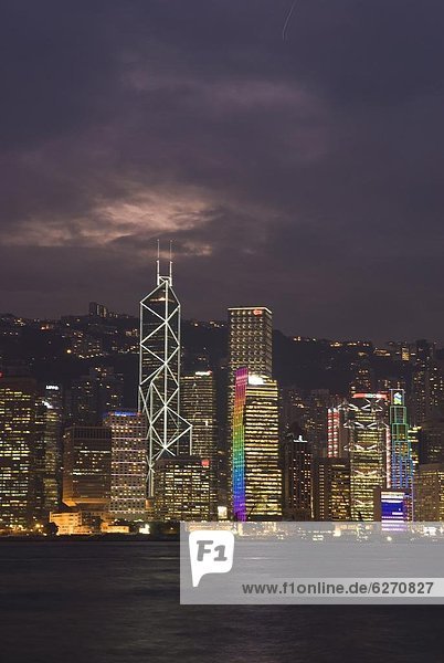 Skyline  Skylines  Insel  Asien  Abenddämmerung  Hongkong