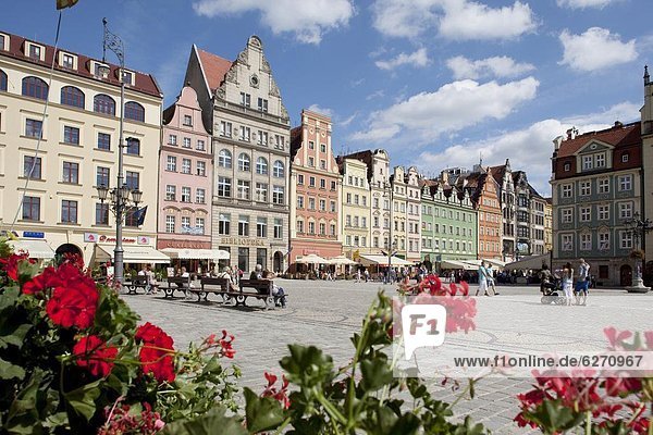 Market Square from cafe  Old Town  Wroclaw  Silesia  Poland  Europe