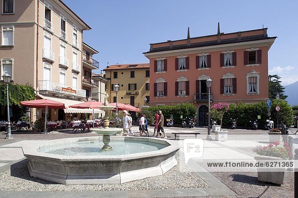 Piazza and fountain  Menaggio  Lake Como  Lombardy  Italy  Europe