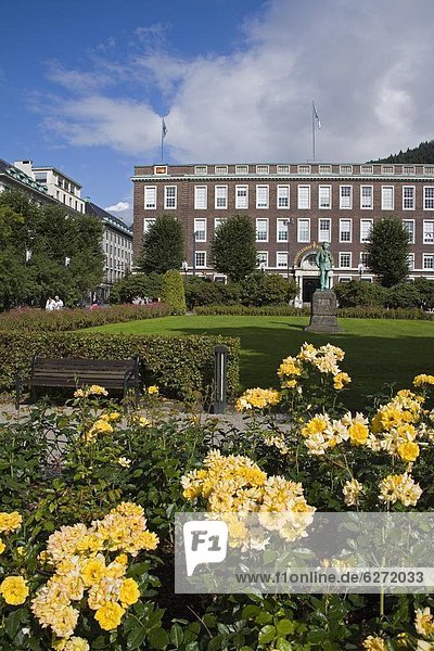 Edvard Grieg statue in Festplassen  Bergen  Norway  Scandi0via  Europe