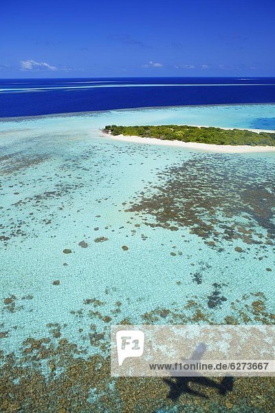 leer  Insel  Ansicht  Malediven  Luftbild  Fernsehantenne  Asien  Indischer Ozean  Indik  Riff