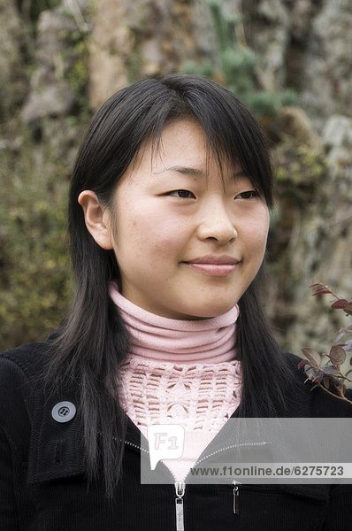 Portrait of a young Chinese woman  Huangshan City (Tunxi)  Anhui Province  Chi0  Asia