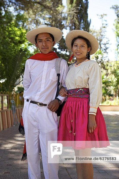 Traditionally dressed young couple  Tupiza  Bolivia  South America