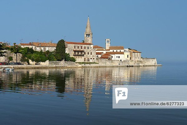 Europa über Stadt Ansicht UNESCO-Welterbe Adriatisches Meer Adria Basilika Kroatien Istrien alt