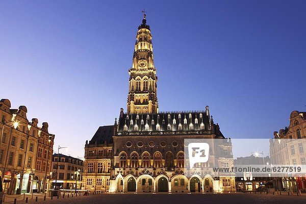 Glockenturm  Frankreich  Europa  Halle  Stadt  Hotel  Gotik  UNESCO-Welterbe  Belfried