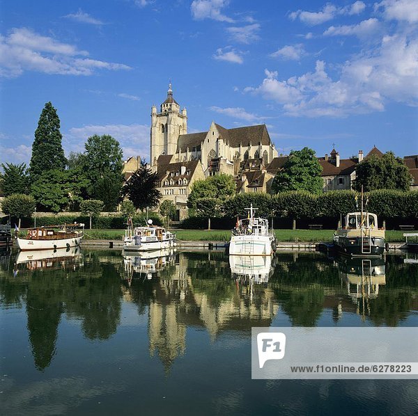 Frankreich  Europa  Fluss  Kirche  Burgund