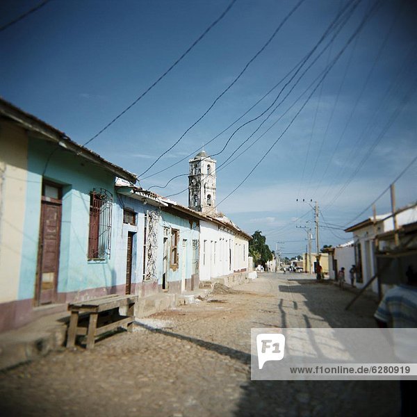 entfernt Städtisches Motiv Städtische Motive Straßenszene Straßenszene Kirche Westindische Inseln Mittelamerika Trinidad und Tobago Kuba alt