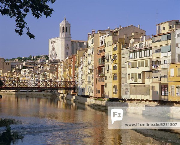 Mittelalter Europa Gebäude Fluss Girona Spanien