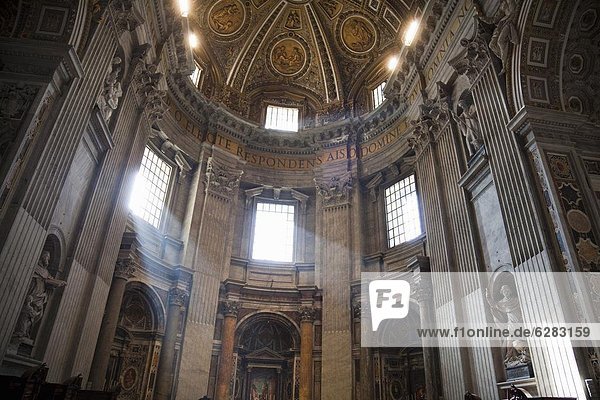 Rom  Hauptstadt  Europa  Fenster  Beleuchtung  Licht  Latium  Vatikan  Italien  Schacht Bergbau