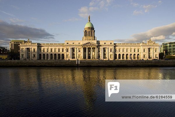 Dublin Hauptstadt Europa Tradition Wohnhaus Fluss Kai