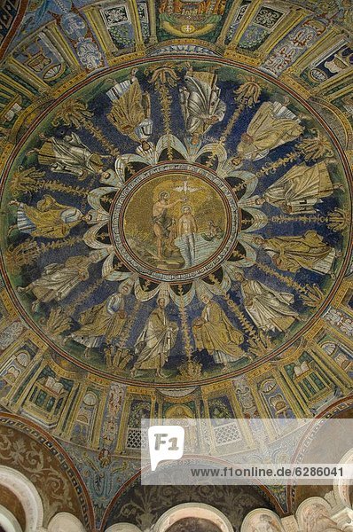 The mosaic ceiling of the 5th century Battistero Neoniano  UNESCO World Heritage Site  Ravenna  Emilia-Romagna  Italy  Europe