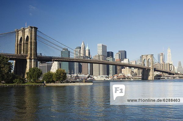 Vereinigte Staaten von Amerika  USA  New York City  Brücke  Nordamerika  Brooklyn  East River