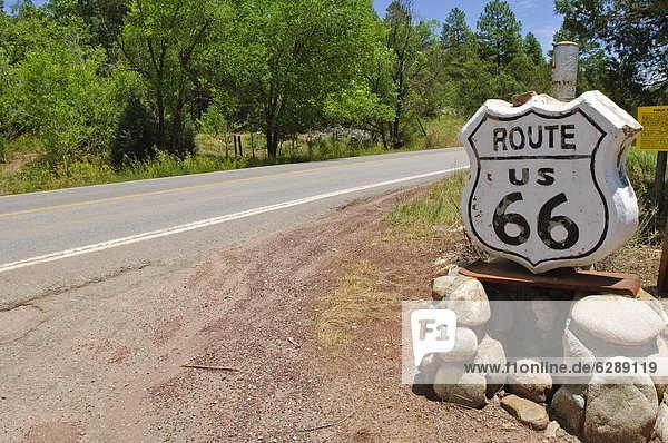 Vereinigte Staaten von Amerika  USA  Fernverkehrsstraße  Zeichen  Geschichte  Nordamerika  vorwärts  Richtung  New Mexico  Signal