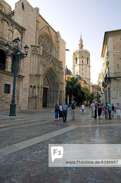 Europa Quadrat Quadrate quadratisch quadratisches quadratischer Stadtplatz Spanien Virgen