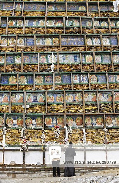 Frau  Tradition  Großstadt  Ende  2  fünfstöckig  Buddhismus  China  Asien  Schaltkreis  Lhasa  Wallfahrt  Schrein  einstellen  Tibet